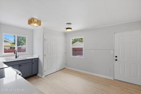 Tiny photo for 221 Welburn Dr, Louisville, KY 40218 (MLS # 1728944)