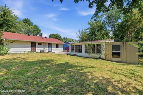 Tiny photo for 221 Welburn Dr, Louisville, KY 40218 (MLS # 1728944)