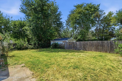 Tiny photo for 221 Welburn Dr, Louisville, KY 40218 (MLS # 1728944)