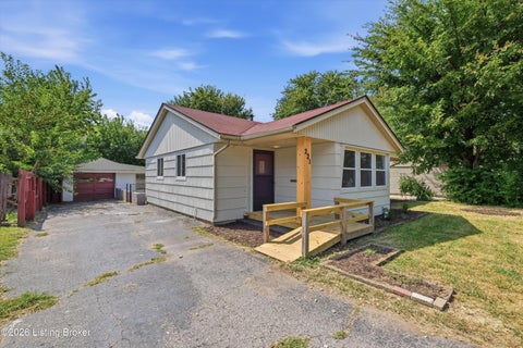 Tiny photo for 221 Welburn Dr, Louisville, KY 40218 (MLS # 1728944)