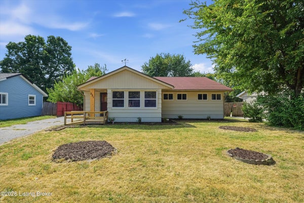 221 WELBURN DR, LOUISVILLE, KY 40218 - Image ecb19385e0d674e8fcd0e0443192fed4/3928971860