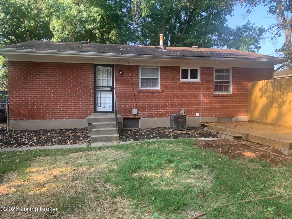 Photo of 3805 Jupiter Rd, Louisville, KY 40218 (MLS # 1729518)