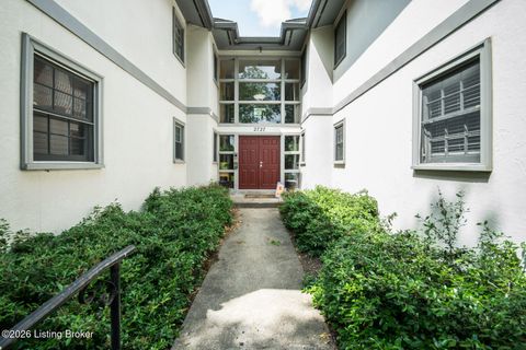 Photo of 2727 Riedling Dr #8, Louisville, KY 40206 (MLS # 1714465)