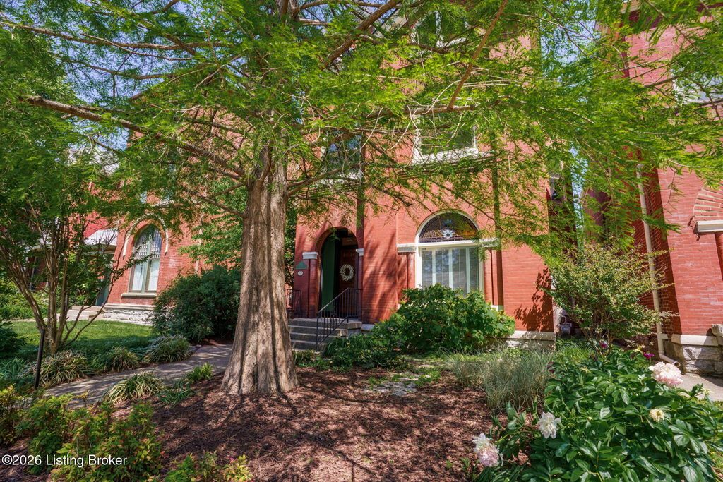 Photo of 1151 S 2nd St, Louisville, KY 40203 (MLS # 1716062)