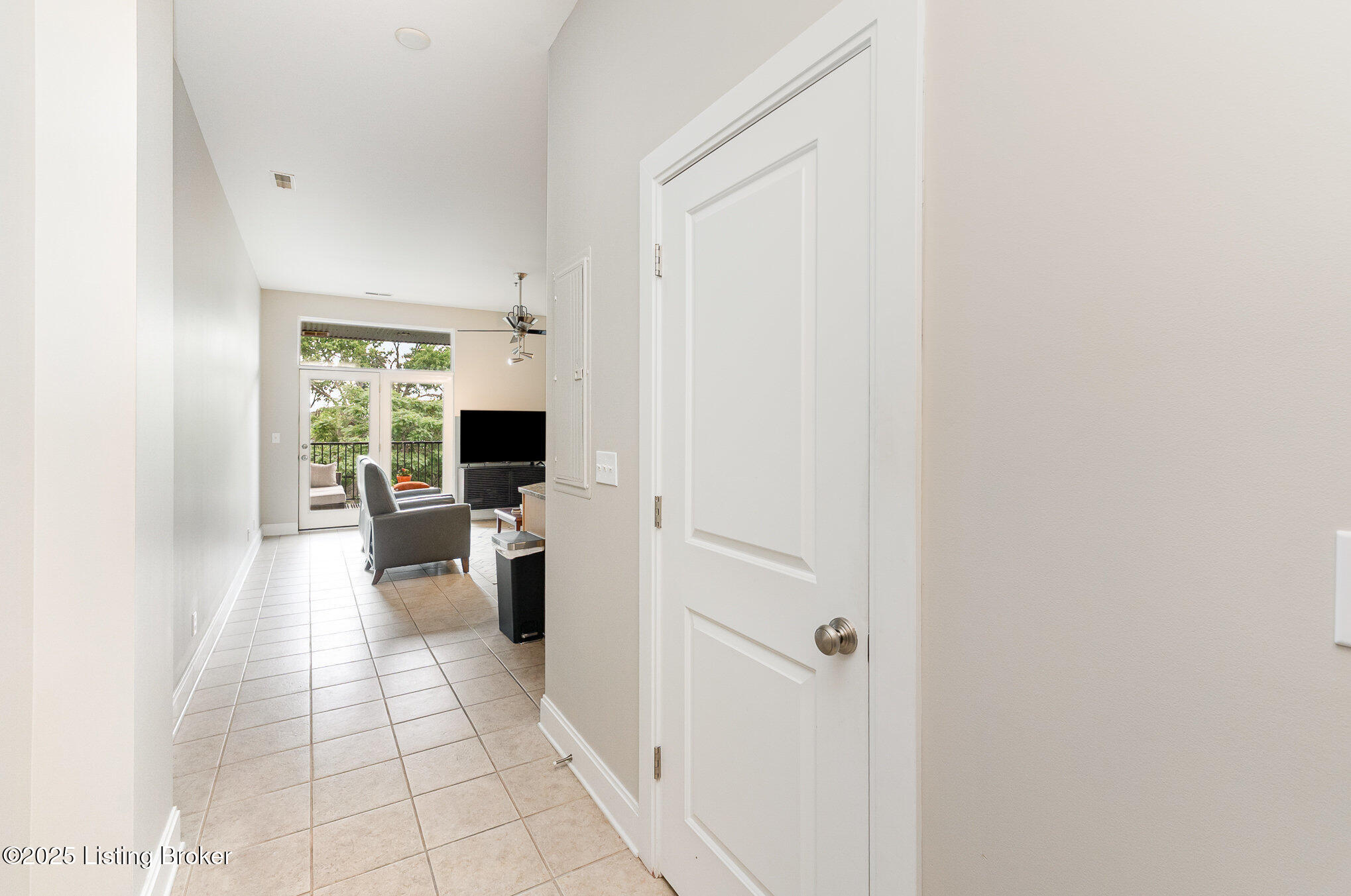 2011 Frankfort Ave 403