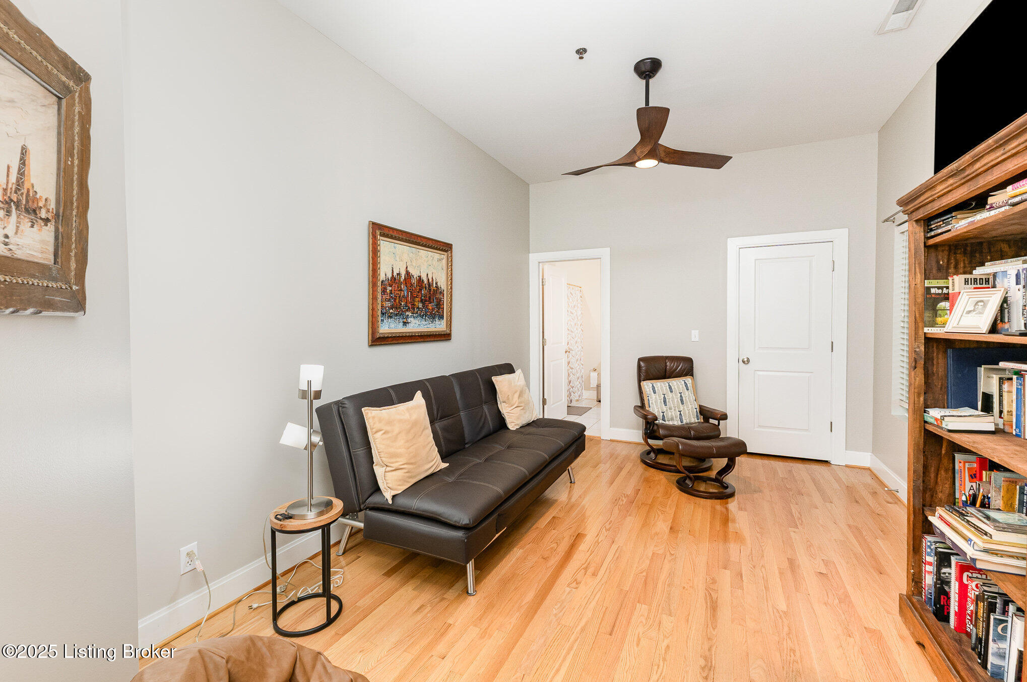 2011 Frankfort Ave 403