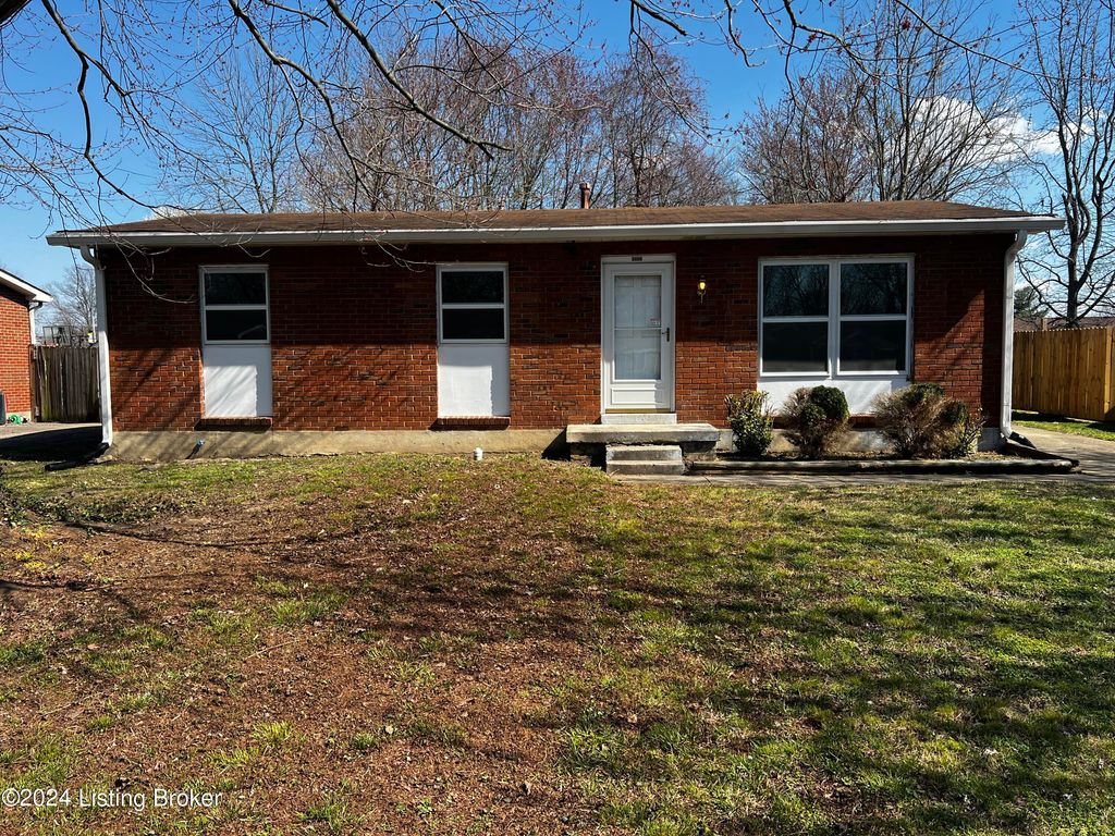 Photo of 6705 Stana Dr, Louisville, KY 40258 (MLS # 1715110)