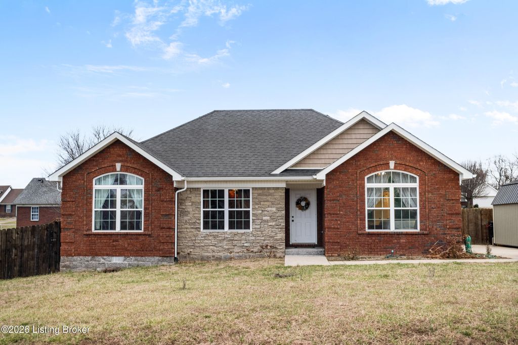 Photo of 316 Marlin Dr, Bardstown, KY 40004 (MLS # 1707685)