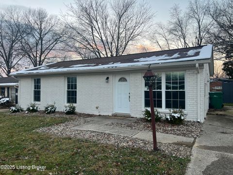 Photo of 6802 Reelfoot Lake Ct, Louisville, KY 40291 (MLS # 1707265)