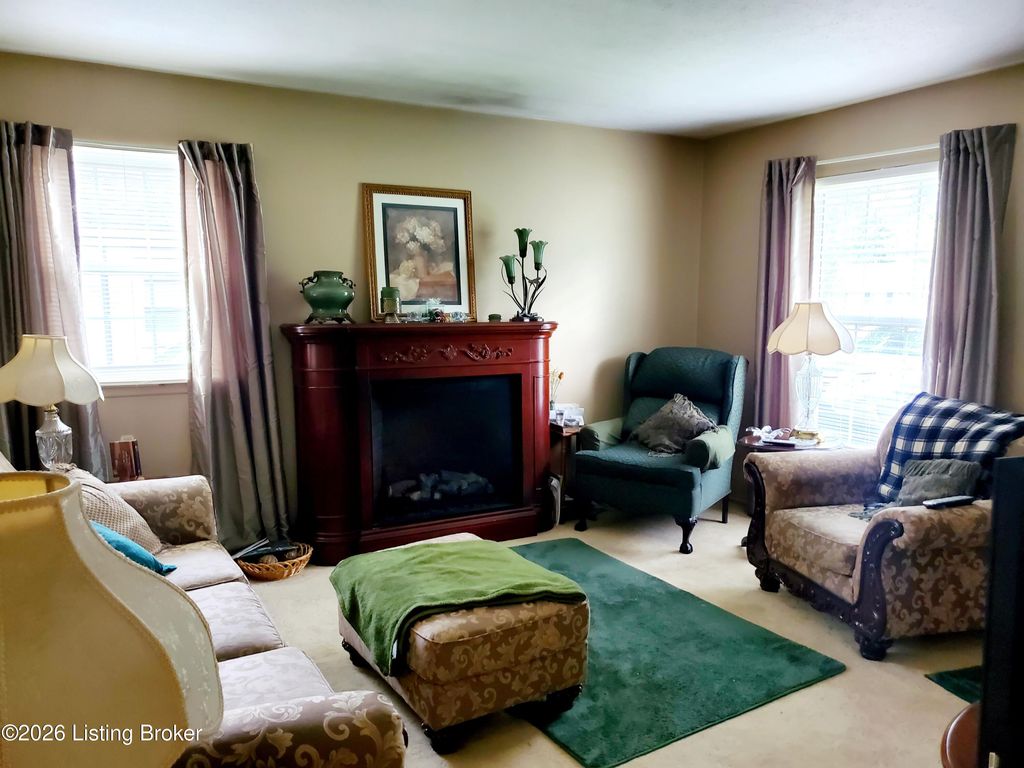 Photo of 7709 Rochelle Rd, Louisville, KY 40228 (MLS # 1722270)