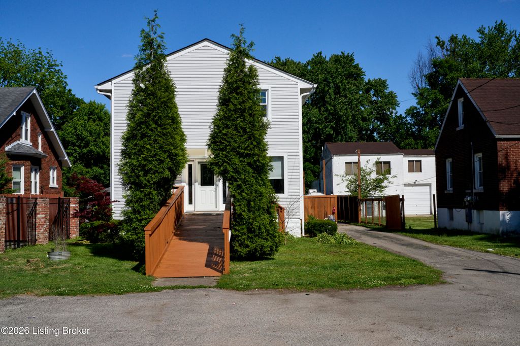 Photo of 3003 Dixie Hwy, Louisville, KY 40216 (MLS # 1717581)