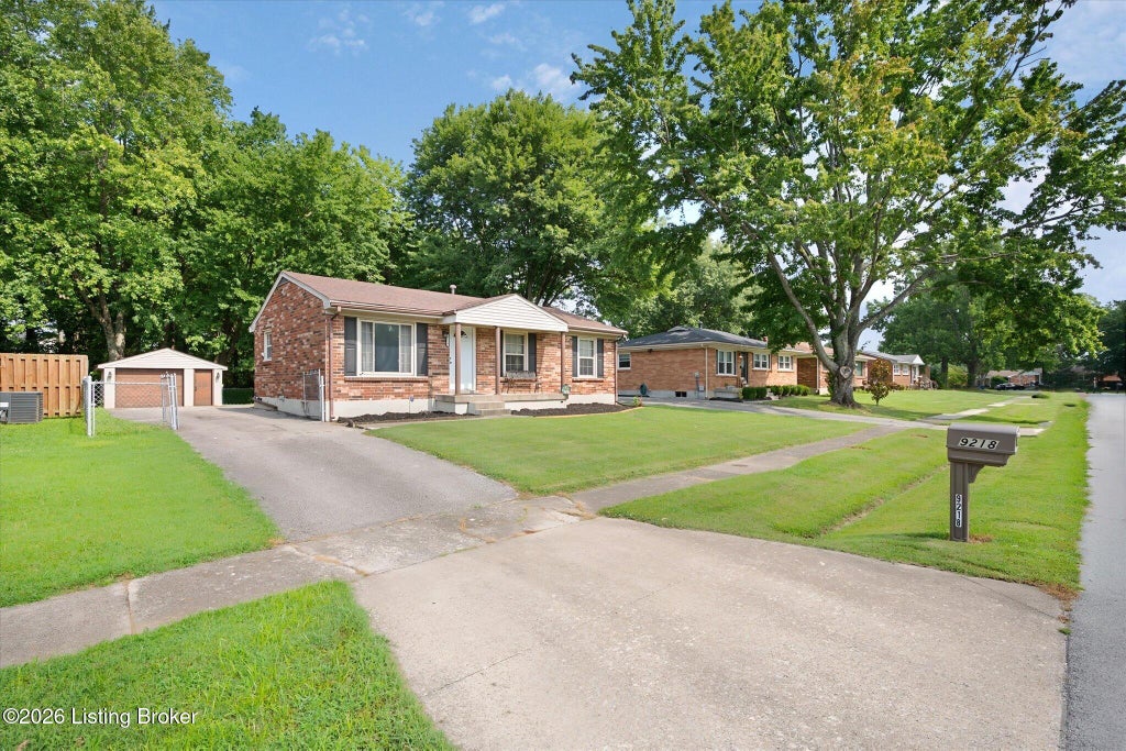 Photo of 9218 Pagoda Dr, Louisville, KY 40229 (MLS # 1731562)