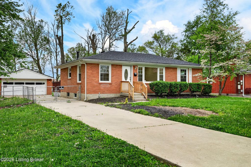 Photo of 2412 Adrienne Way, Louisville, KY 40216 (MLS # 1714649)