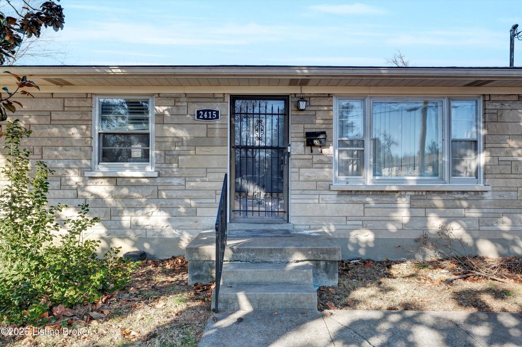 Photo of 2415 Sunshine Way, Louisville, KY 40216 (MLS # 1709098)