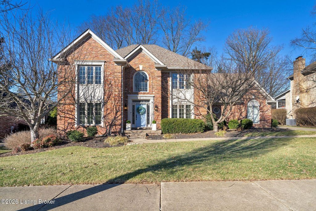 Photo of 839 Lake Forest Pkwy, Louisville, KY 40245 (MLS # 1707529)