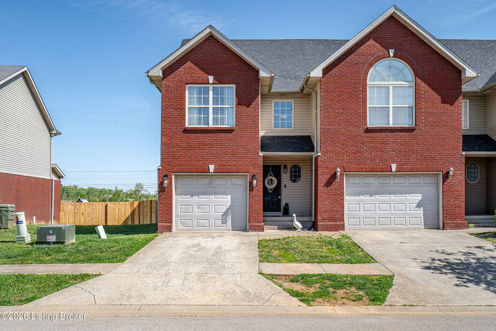 Photo of 153 Twin Lakes Dr, Vine Grove, KY 40175 (MLS # 1715220)