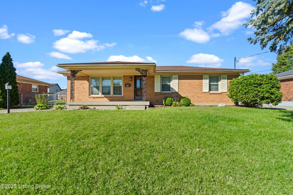 Photo of 6606 Lunar Dr, Louisville, KY 40258 (MLS # 1701592)