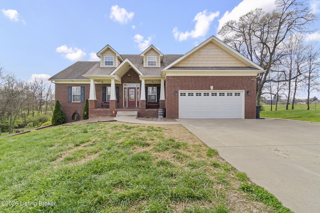 Photo of 122 N Howard St, Bardstown, KY 40004 (MLS # 1712958)