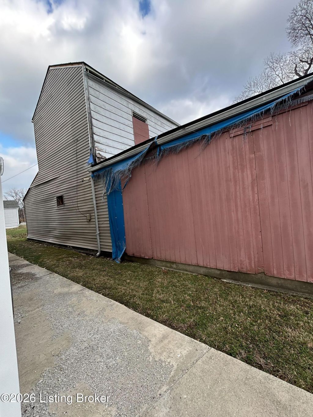 Photo of 2317 Garland Ave, Louisville, KY 40211 (MLS # 1706649)