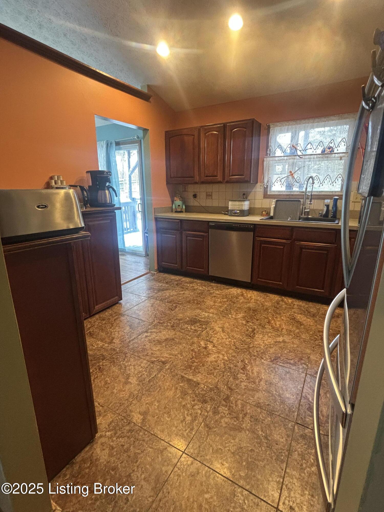 5306 Wild River Ct, Louisville, Kentucky image 12