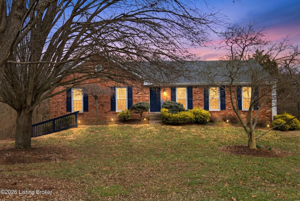 Photo of 7500 Willow Bend Dr, Crestwood, KY 40014 (MLS # 1709924)