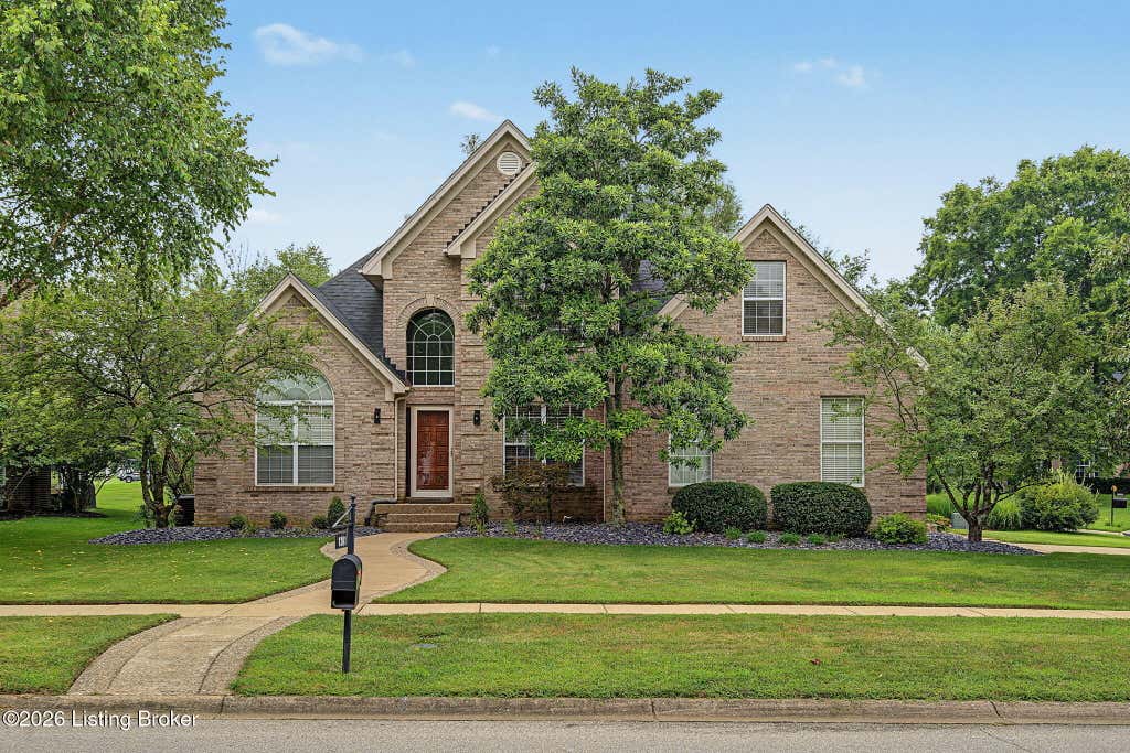 Photo of 1201 Crosstimbers Dr, Louisville, KY 40245 (MLS # 1724821)