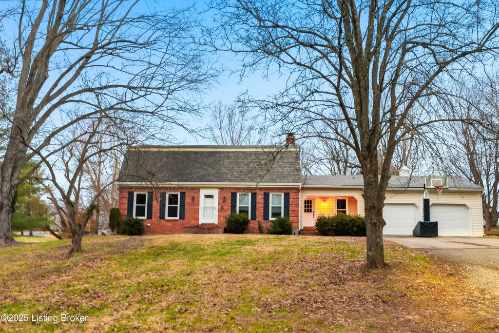Photo of 1414 Harrington Mill Rd, Shelbyville, KY 40065 (MLS # 1705964)