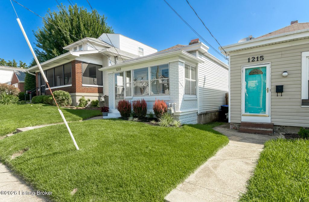Photo of 1213 Goss Ave, Louisville, KY 40217 (MLS # 1723358)