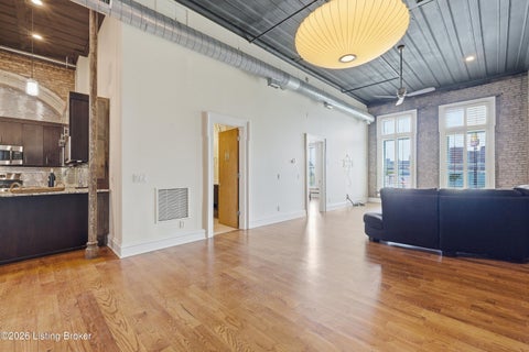 Tiny photo for 415 E Market St #201, Louisville, KY 40202 (MLS # 1729002)