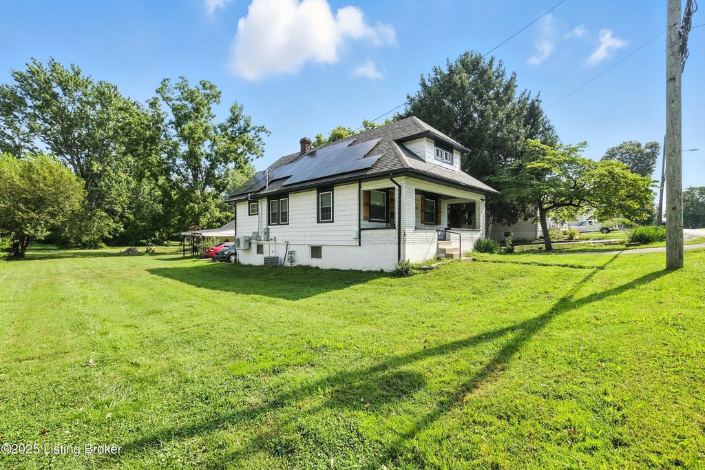 Photo of 1871 Kendall Ln, Louisville, KY 40216 (MLS # 1705378)