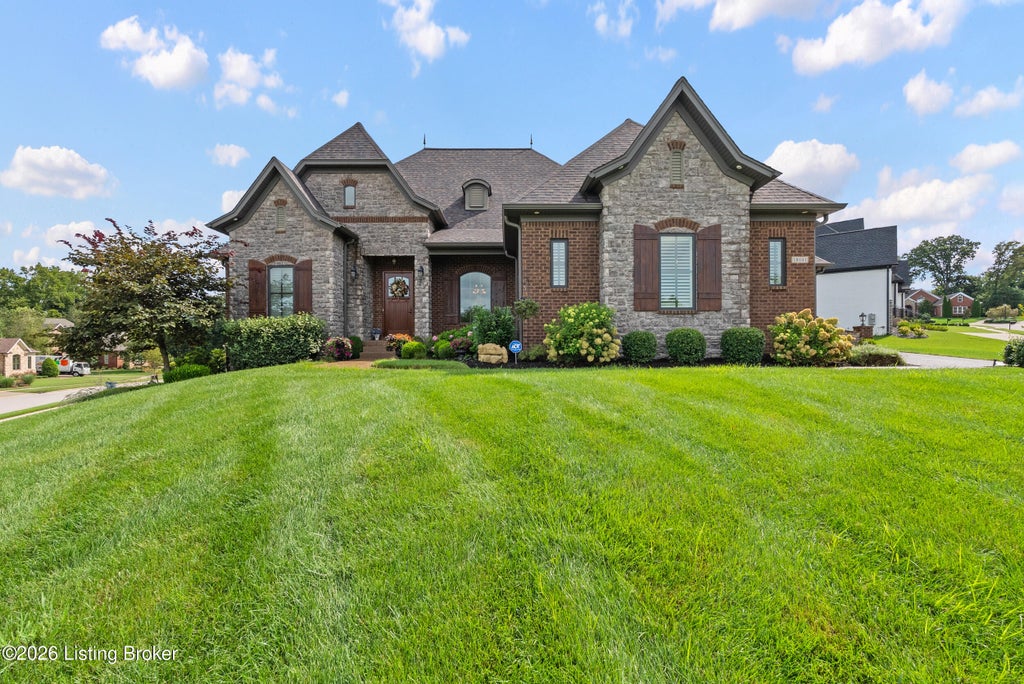 Photo of 18101 Bellavista Pl, Louisville, KY 40245 (MLS # 1726960)