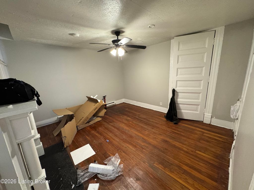 Photo of 2245 W Jefferson St, Louisville, KY 40212 (MLS # 1714453)