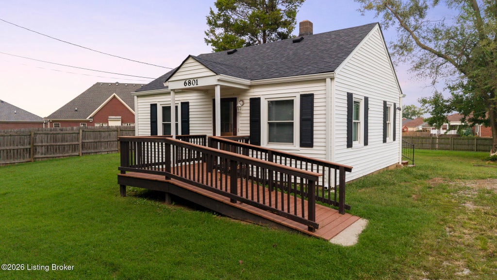 Photo of 6801 Waller Ln, Louisville, KY 40258 (MLS # 1730694)