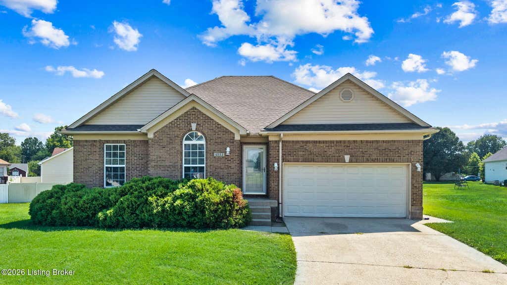 Photo of 4223 Southern Farm Blvd, Louisville, KY 40216 (MLS # 1726356)