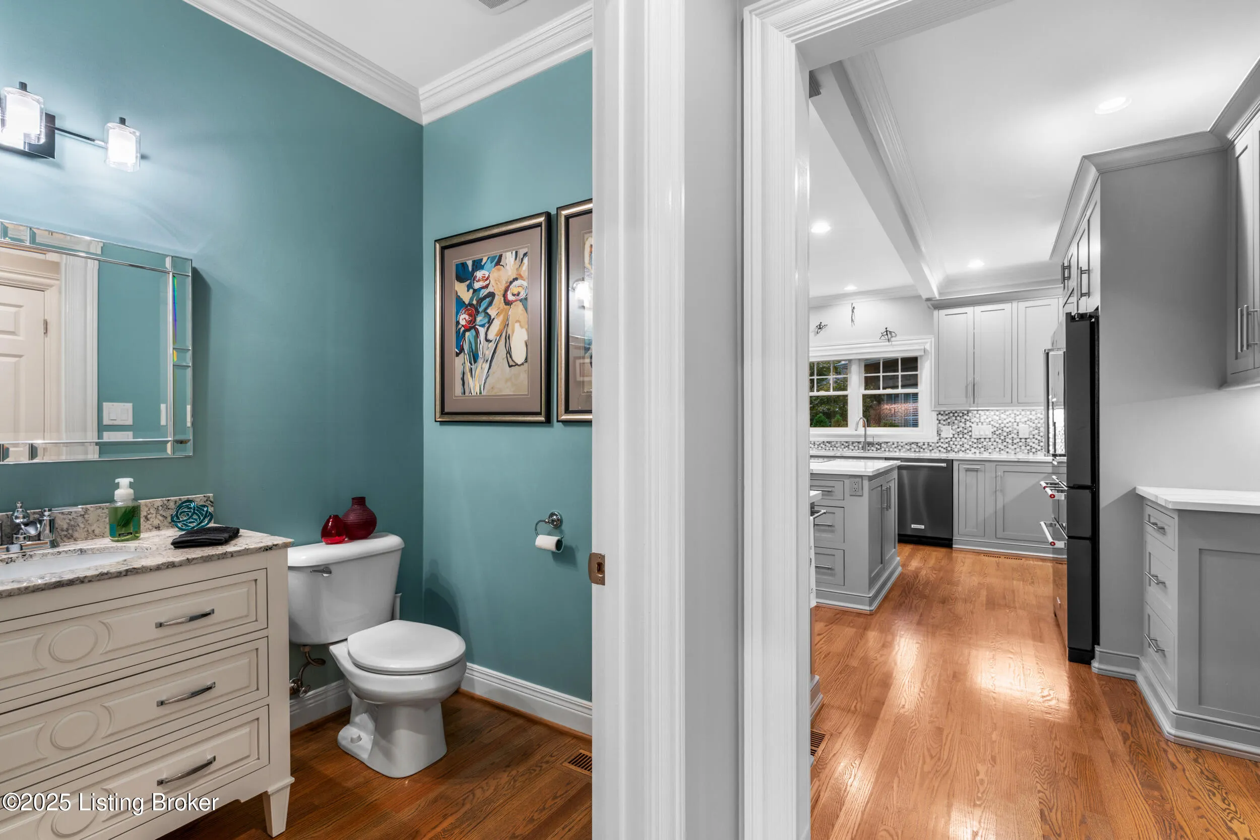 Louisville, Kentucky 40205, United States, 4 Bedrooms Bedrooms, ,5 BathroomsBathrooms,Residential,Active,216930