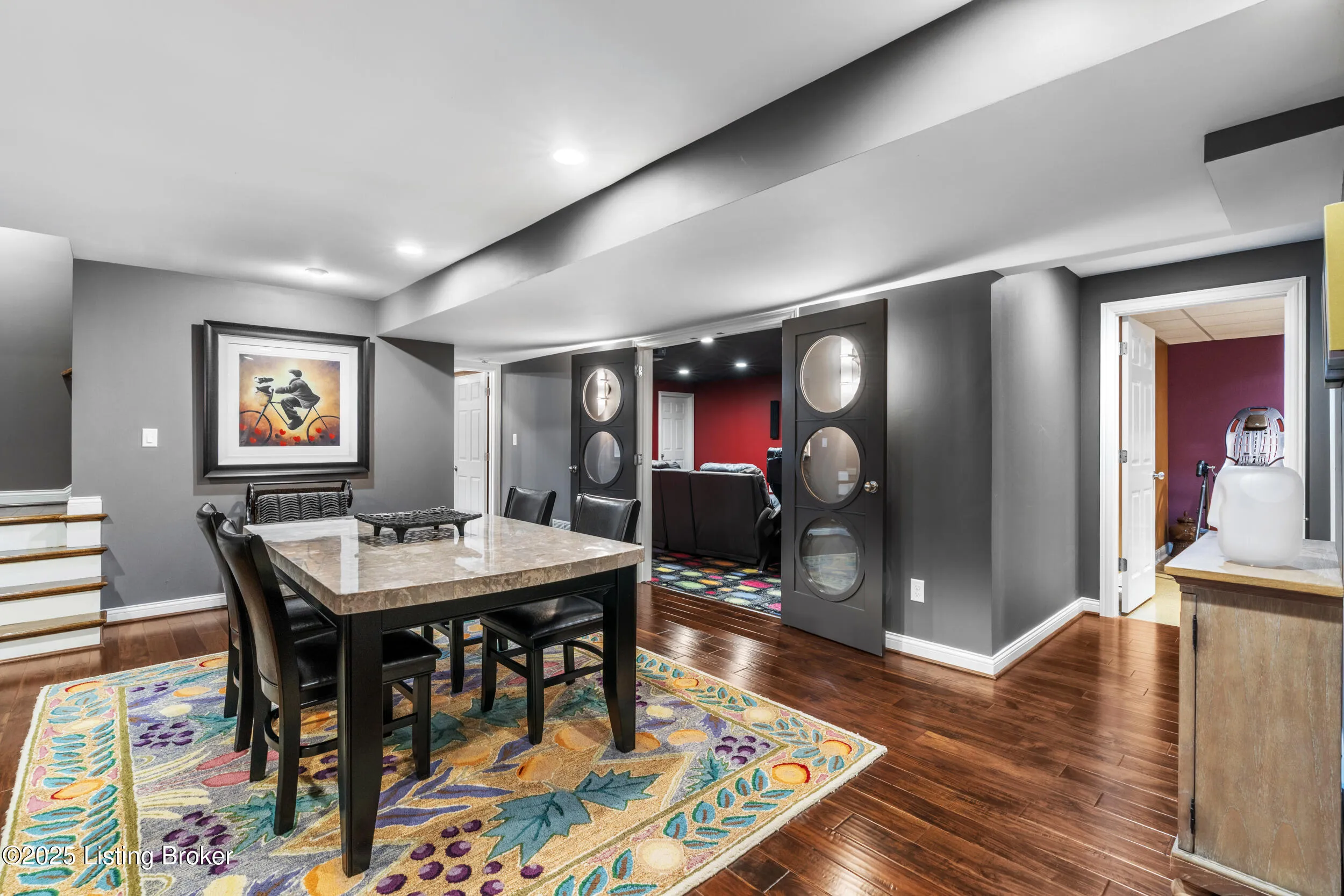 Louisville, Kentucky 40205, United States, 4 Bedrooms Bedrooms, ,5 BathroomsBathrooms,Residential,Active,216930