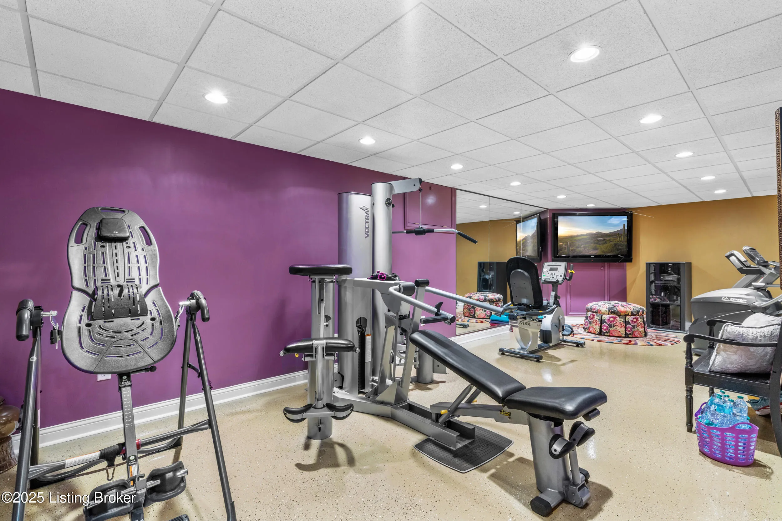 Louisville, Kentucky 40205, United States, 4 Bedrooms Bedrooms, ,5 BathroomsBathrooms,Residential,Active,216930