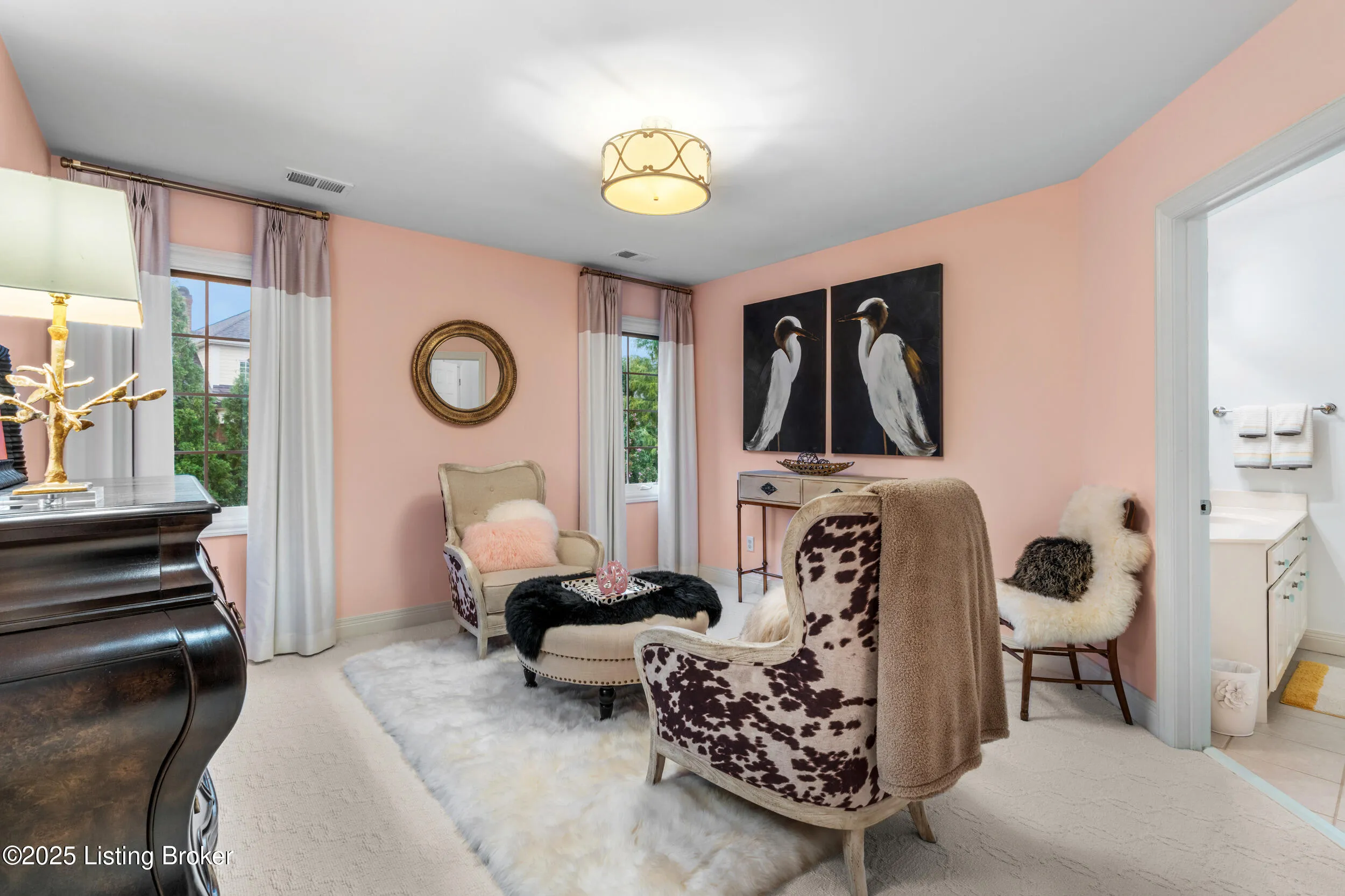 Louisville, Kentucky 40205, United States, 4 Bedrooms Bedrooms, ,5 BathroomsBathrooms,Residential,Active,216930