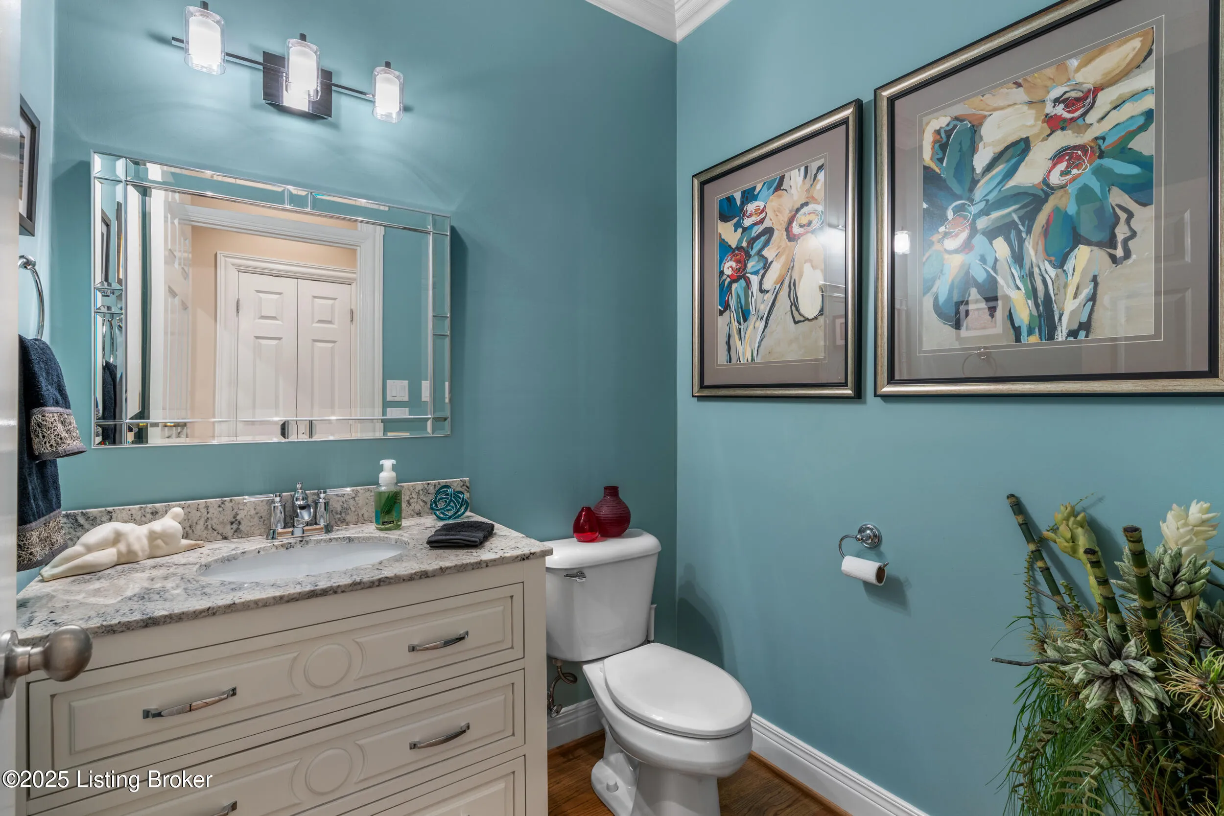 Louisville, Kentucky 40205, United States, 4 Bedrooms Bedrooms, ,5 BathroomsBathrooms,Residential,Active,216930