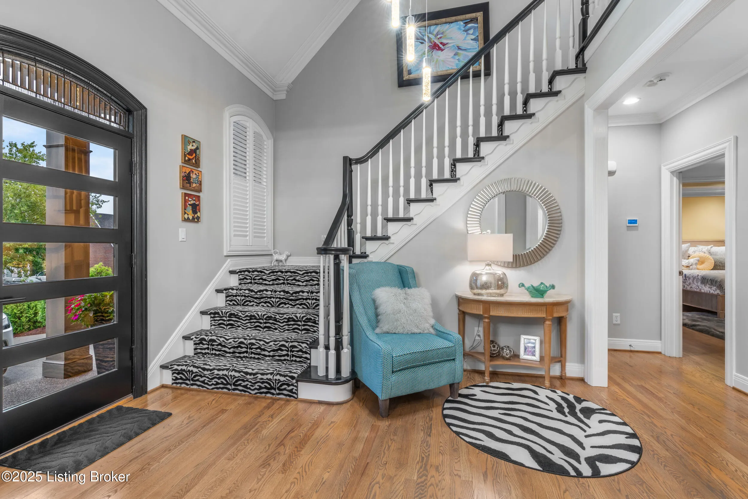 Louisville, Kentucky 40205, United States, 4 Bedrooms Bedrooms, ,5 BathroomsBathrooms,Residential,Active,216930