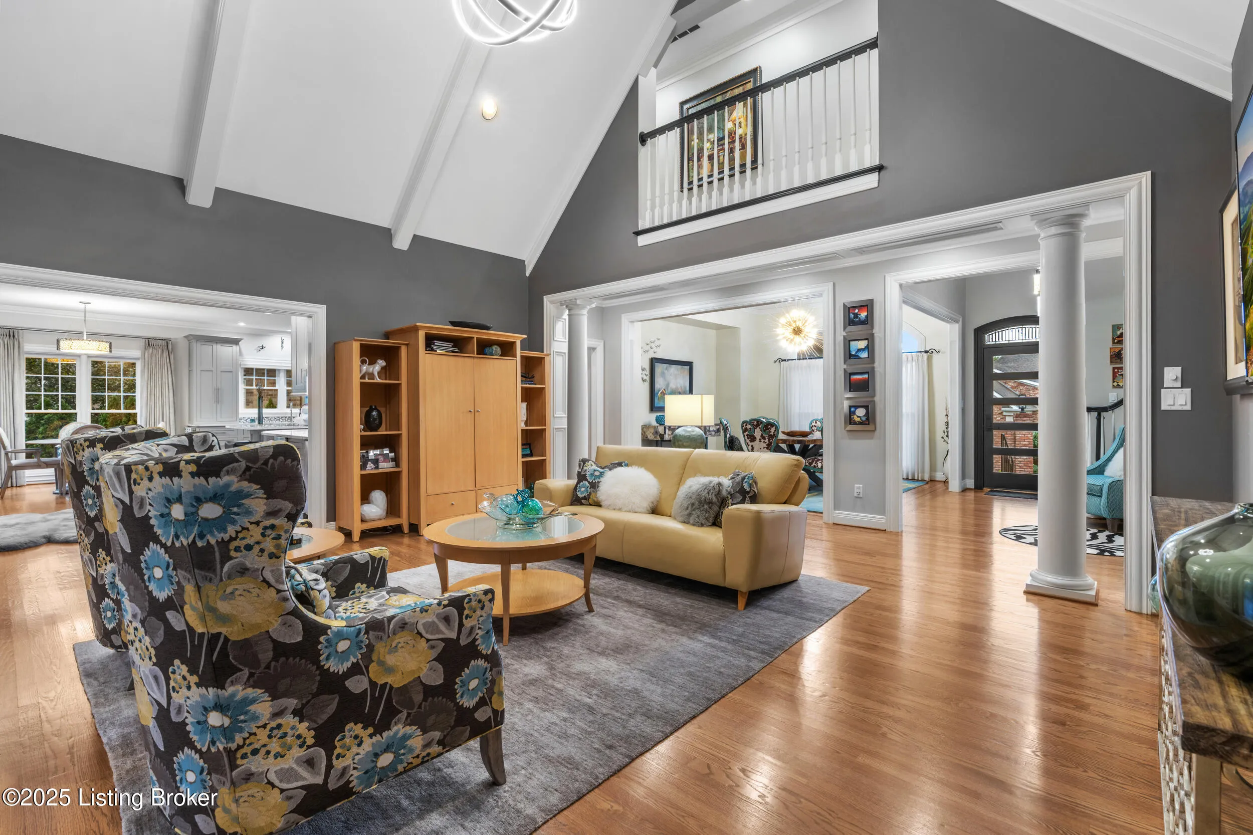 Louisville, Kentucky 40205, United States, 4 Bedrooms Bedrooms, ,5 BathroomsBathrooms,Residential,Active,216930