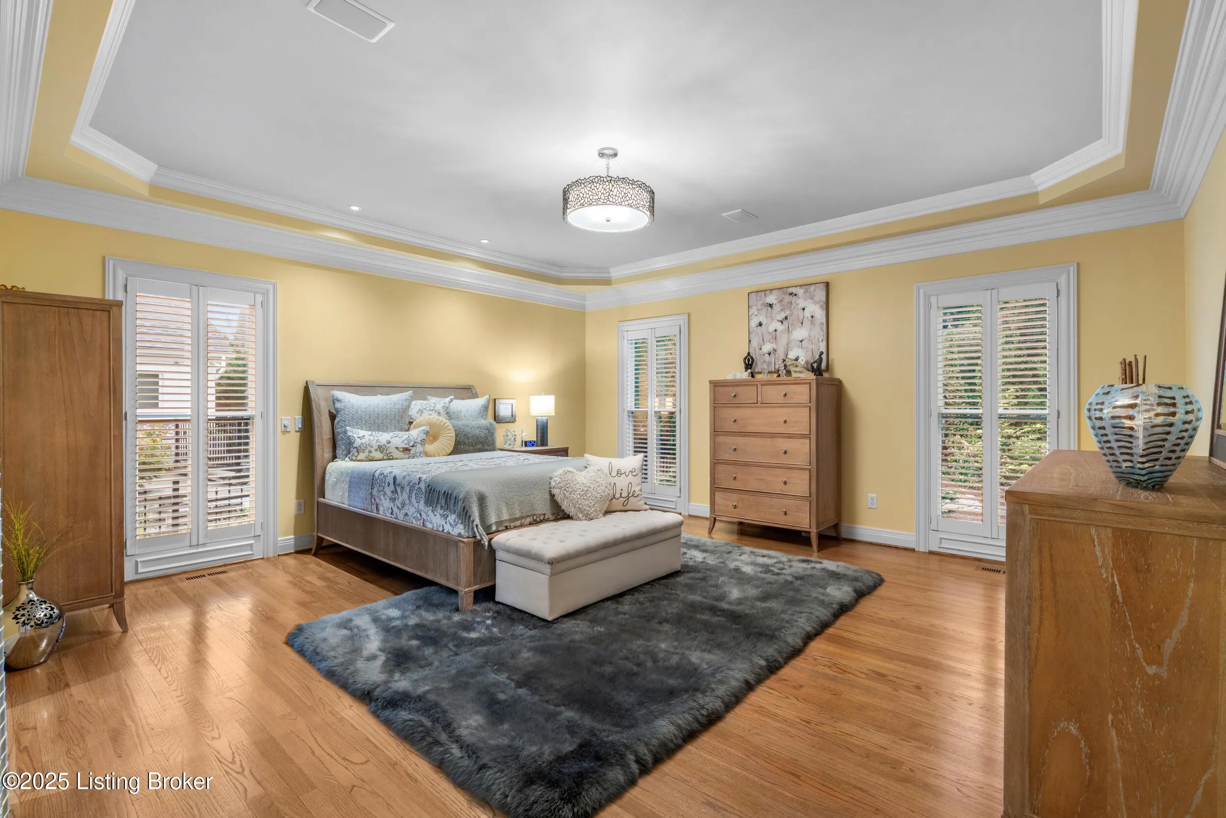 Louisville, Kentucky 40205, United States, 4 Bedrooms Bedrooms, ,5 BathroomsBathrooms,Residential,Active,216930