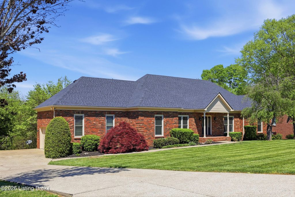 Photo of 1507 Colonial Ct, Goshen, KY 40026 (MLS # 1715377)
