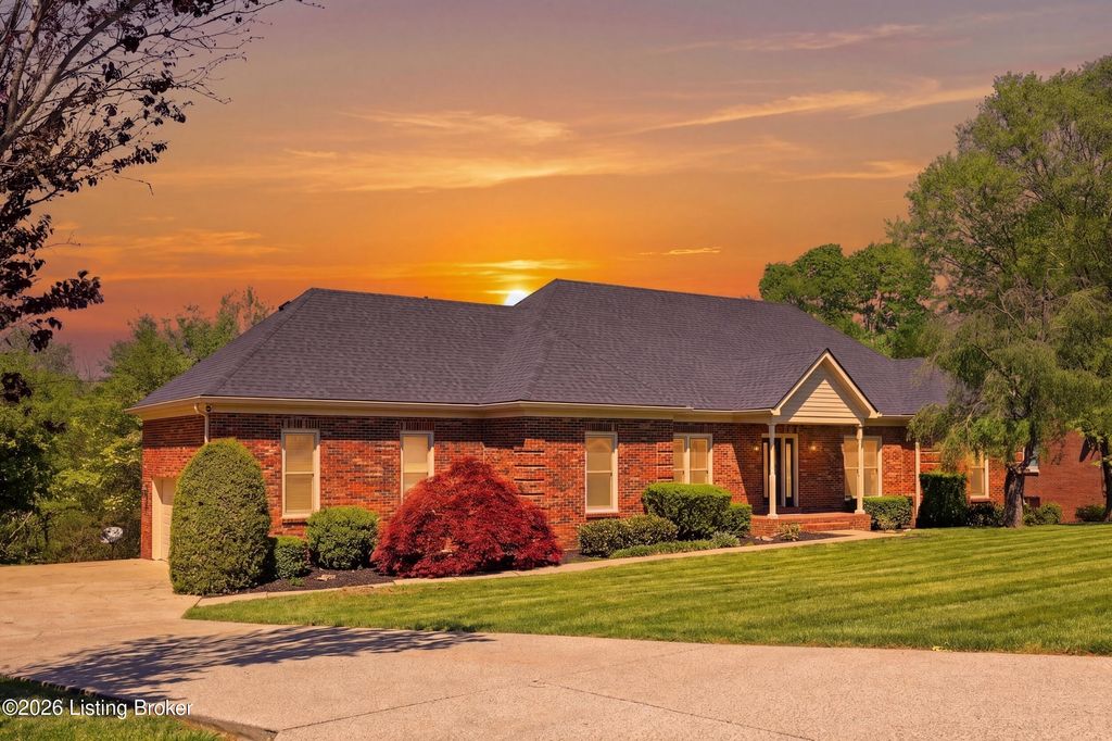 Photo of 1507 Colonial Ct, Goshen, KY 40026 (MLS # 1715377)