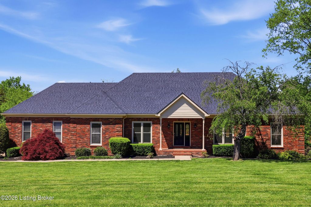 Photo of 1507 Colonial Ct, Goshen, KY 40026 (MLS # 1715377)