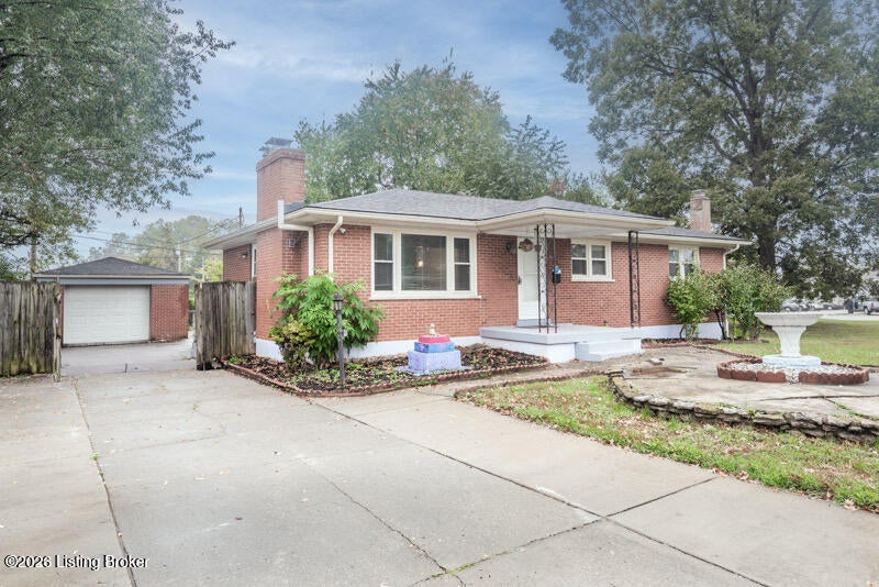 Photo of 3708 Youngwood Rd, Louisville, KY 40218 (MLS # 1732194)