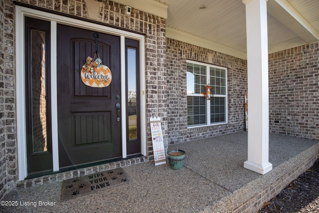 Photo of 1705 Jaxon Way, Goshen, KY 40026 (MLS # 1703713)