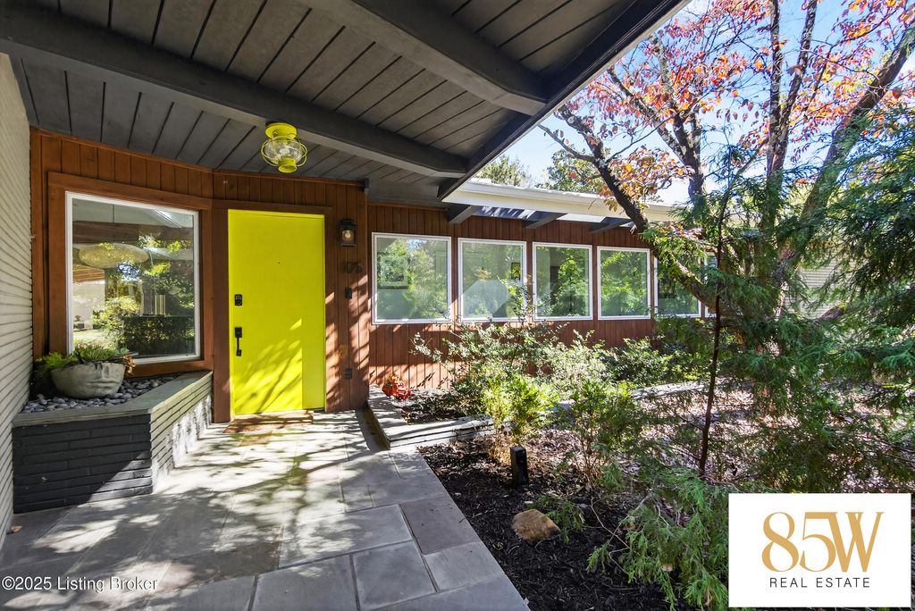 Photo of 105 Dorsey Way, Louisville, KY 40223 (MLS # 1702313)