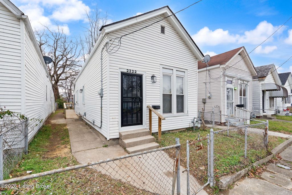 Photo of 2222 Duncan St, Louisville, KY 40212 (MLS # 1708787)