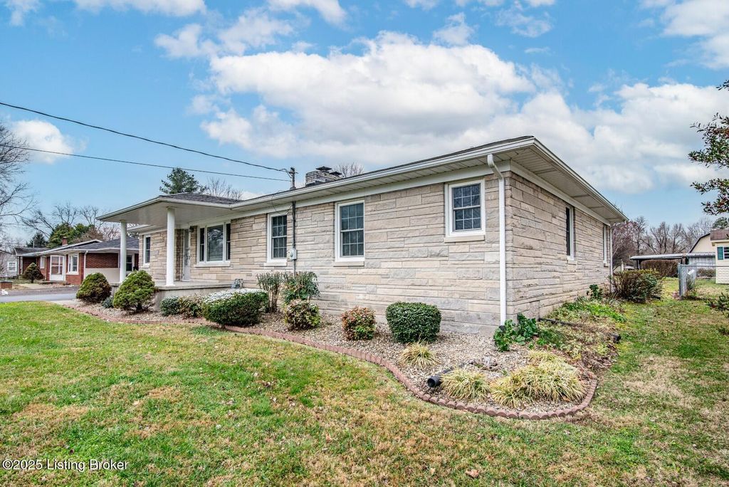 Photo of 53 Indian Trail, Hodgenville, KY 42748 (MLS # 1705017)